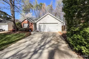 7305 Rosehall Dr, Charlotte, NC 28227 - Photo 1