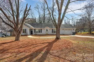 8018 Maxwelton Dr, Huntersville, NC 28078 - Photo 1