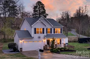 1002 Wellington Ct NE, Lenoir, NC 28645 - Photo 1