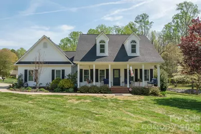 408 Mooreland Drive NE, Conover, NC 28613 - Photo 1