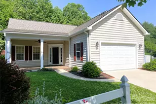 35 Sheffield Pl, Brevard, NC 28712 - Photo 1