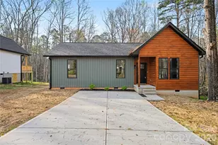 427 W Ballard St, Cherryville, NC 28021 - Photo 1