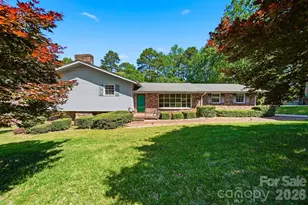 140 28th Ave Dr NW, Hickory, NC 28601 - Photo 1