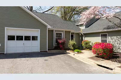 247 5th Avenue NE #8, Hickory, NC 28601 - Photo 1
