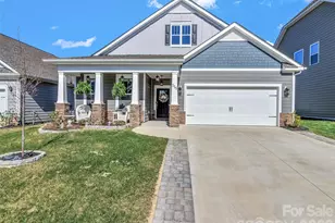 515 Fox Cove Rd, Hendersonville, NC 28792 - Photo 1