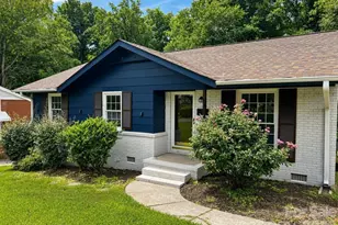 1423 Chelveston Dr, Charlotte, NC 28208 - Photo 1