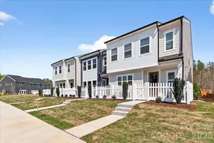 8426 Discovery Ln, Charlotte, NC 28216 - Photo 1