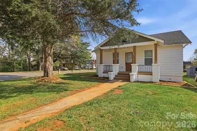 621 E A Street, Newton, NC 28658 - Photo 1