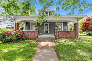 41 Harrison St, Canton, NC 28716 - Photo 1