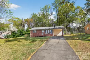 107 Gaddis Dr, Mount Holly, NC 28120 - Photo 1