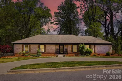 906 Hemlock Drive NE, Lenoir, NC 28645 - Photo 1