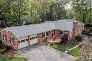 923 1st St NE, Hickory, NC 28601 - Photo 1