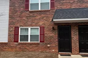 1545 14th Ave NE, Hickory, NC 28601 - Photo 1