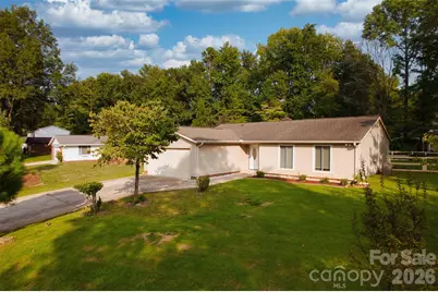 524 Regency Drive, Charlotte, NC 28211 - Photo 1
