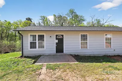 308 Caroline Avenue, Lowell, NC 28098 - Photo 1