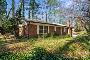 154 Surry Ln, Hendersonville, NC 28791 - Photo 1