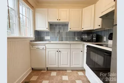 1811 Lynnwood Drive, Charlotte, NC 28209 - Photo 1