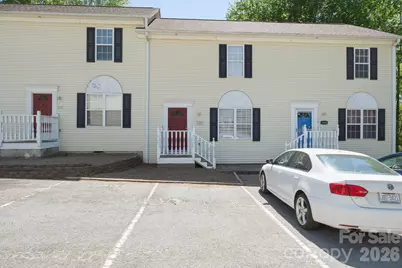 1057 19th Street NE, Hickory, NC 28601 - Photo 1