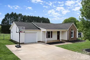 2929 Charles Ct, Lincolnton, NC 28092 - Photo 1