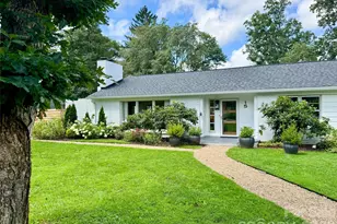 15 Red Oak Rd, Asheville, NC 28804 - Photo 1