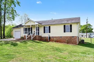 353 Woodlawn Ave, Mount Holly, NC 28120 - Photo 1