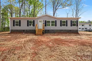 154 Silhouette Ln, Statesville, NC 28625 - Photo 1