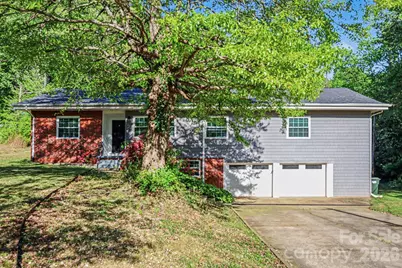 2330 18th Street NE, Hickory, NC 28601 - Photo 1