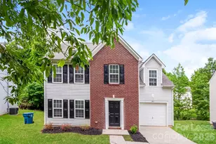 911 Grass Hollow Ct, Charlotte, NC 28216 - Photo 1