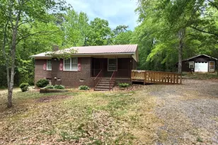 530 Burlington St, Wadesboro, NC 28170 - Photo 1