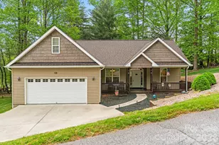 112 Chestnut Ln, Hendersonville, NC 28792 - Photo 1