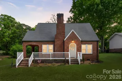 121 W 11th Street, Oakboro, NC 28129 - Photo 1