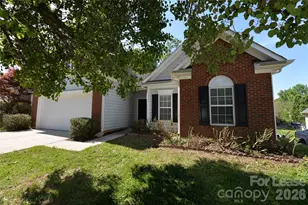 6043 Shining Oak Ln, Charlotte, NC 28269 - Photo 1