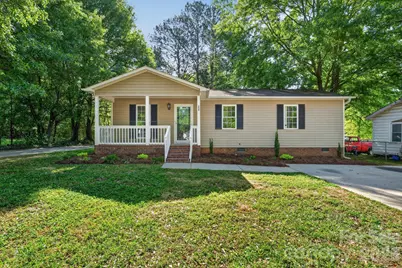 208 S Pasour Street, Dallas, NC 28034 - Photo 1