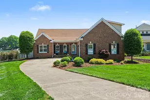 134 Chandeleur Dr, Mooresville, NC 28117 - Photo 1