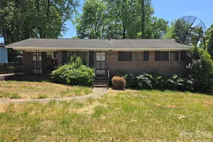 1600 Montana Dr, Charlotte, NC 28216 - Photo 1