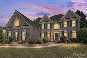 6232 Woodleigh Oaks Dr, Charlotte, NC 28226 - Photo 1