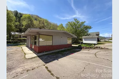 2803 Dellwood Road, Waynesville, NC 28786 - Photo 1