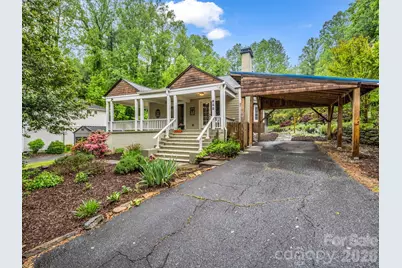 104 W Lake Avenue, Hendersonville, NC 28739 - Photo 1