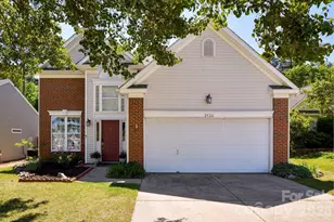 2926 Crawford Brook Ln, Charlotte, NC 28269 - Photo 1