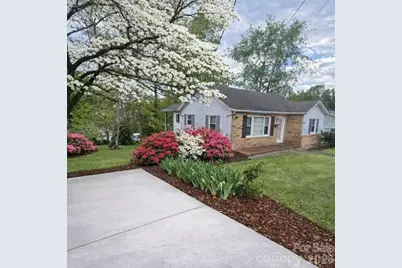376 State Street, Marion, NC 28752 - Photo 1