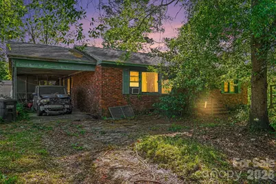 105 W Temple Avenue, Rockingham, NC 28380 - Photo 1