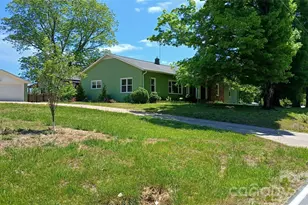 300 Woodlawn Dr, Connelly Springs, NC 28612 - Photo 1