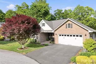 89 Dallas Dr, Hendersonville, NC 28739 - Photo 1