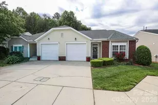 5714 Bradford Lake Ln, Charlotte, NC 28269 - Photo 1