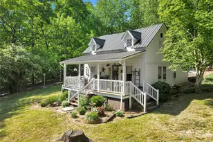 289 Carson St, Tryon, NC 28782 - Photo 1