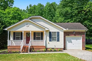 10012 Rockwood Rd, Charlotte, NC 28215 - Photo 1
