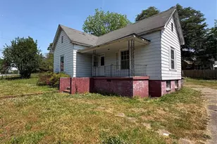 107 S Davie St, Cooleemee, NC 27028 - Photo 1