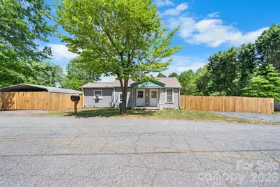 3706 2nd Avenue NW, Hickory, NC 28601 - Photo 1