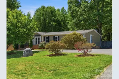 715 Dallas Spencer Mountain Road, Dallas, NC 28034 - Photo 1