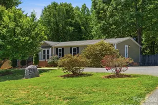 715 Dallas Spencer Mountain Rd, Dallas, NC 28034 - Photo 1